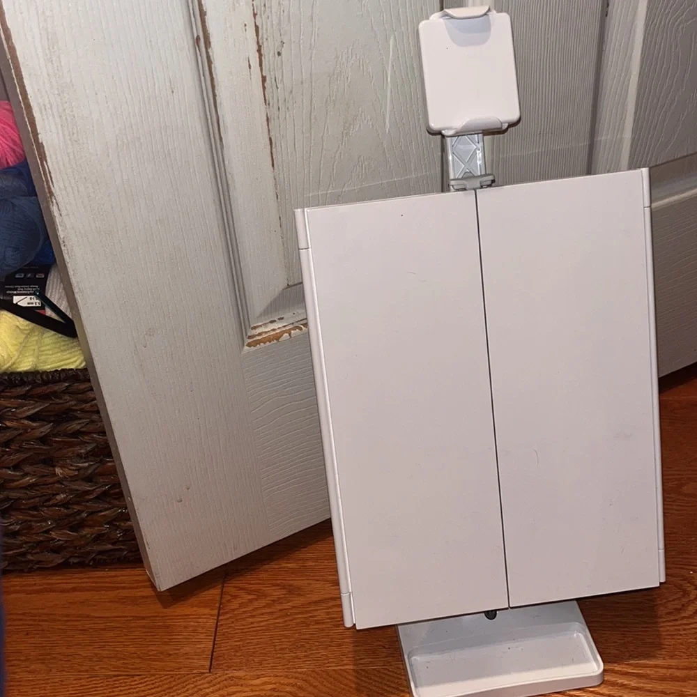 Mirror - Picture 2 of 3